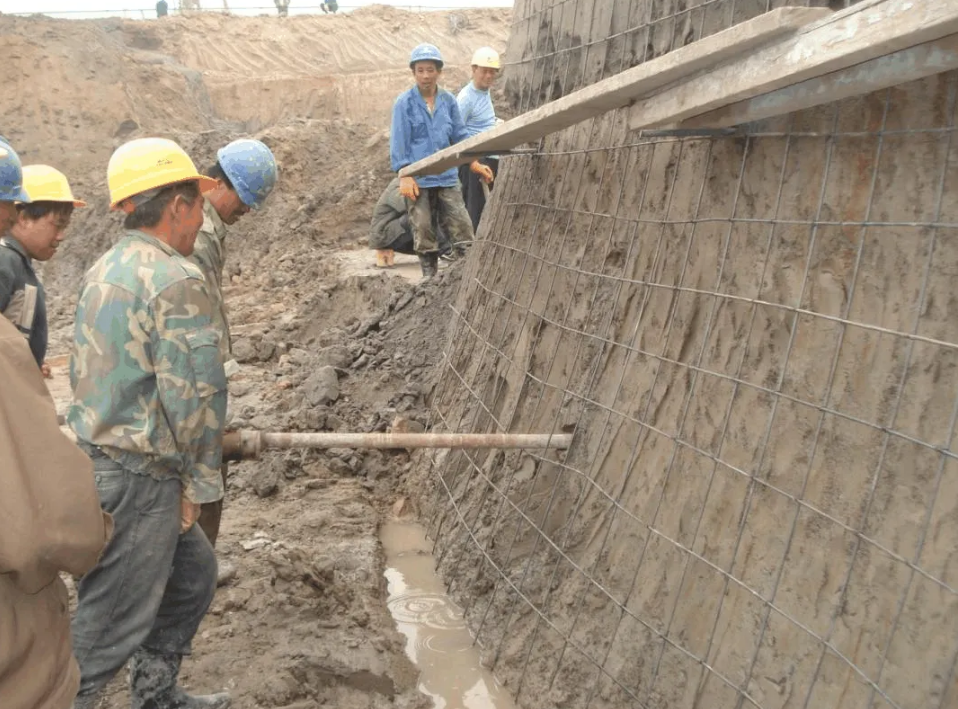玉溪常见基坑支护开挖事故的原因分析与处理方法